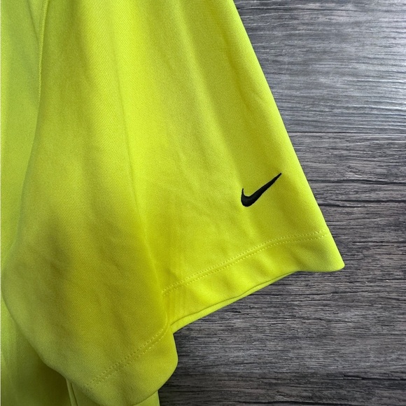 Nike DriFit Golf Men's Vibrant Lime Yellow Polo Shirt - Picture 7 of 7